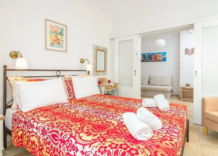 Venetian 27 *