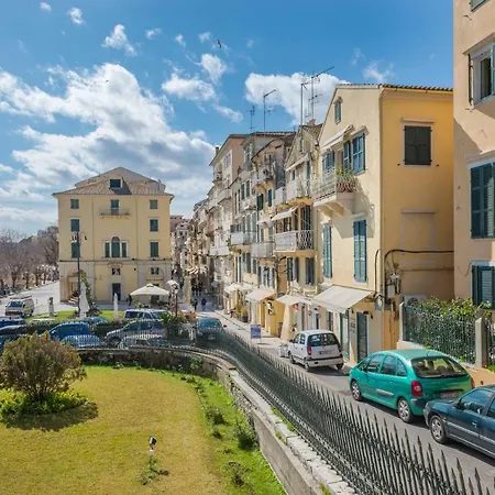 Venetian 27 *
